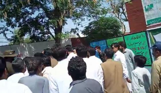خوشاب ضمنی انتخاب: نون لیگی، PTI کارکنوں میں جھگڑا