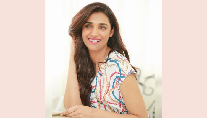 Amna Ilyas shares positive thoughts in latest Instagram post