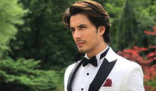 علی ظفر نے بھارتی ویب سائٹ کو کیا جواب دیا؟