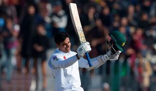 ہرارے : زمبابوے کے خلاف عابد علی کی بھی سنچری