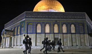 اسرائیلی فورسز کے تشدد سے 2 فلسطینی شہید، 205 زخمی