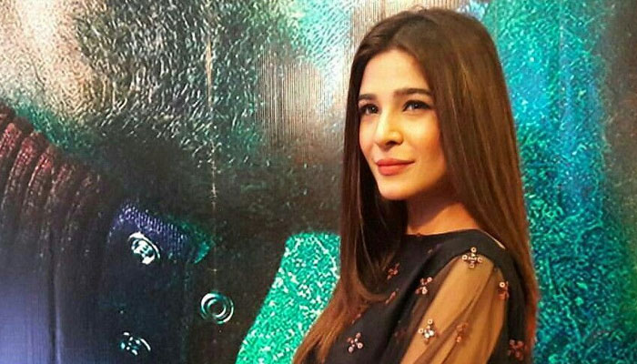 عائشہ عمر کے انسٹاگرام فالوورز کی تعداد 4.4ملین ہوگئی