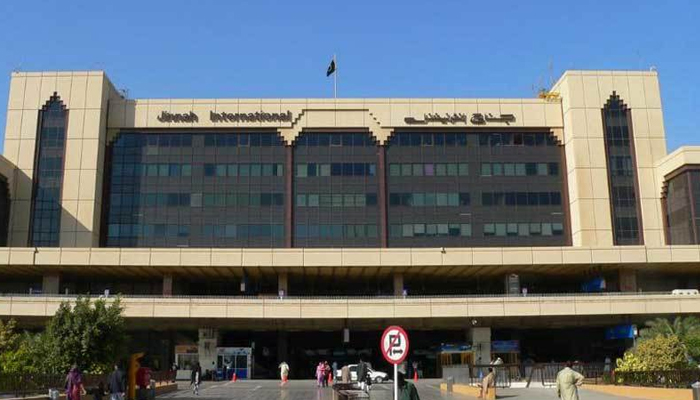 ممکنہ طوفانی ہوائیں: کراچی ایئرپورٹ پر ہائی الرٹ کردیا گیا
