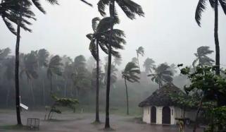 سمندری طوفان تاؤتے نے بھارت میں اثر دکھانا شروع کردیا 