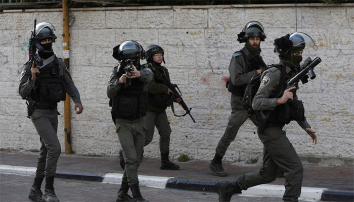 فلسطینی نوجوان نےاسرائیلی فوجیوں پرگاڑی چڑھا دی،7 اہلکار زخمی