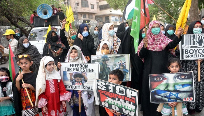 فلسطین پر اسرائیلی حملوں کے خلاف مختلف شہروں میں ریلیاں