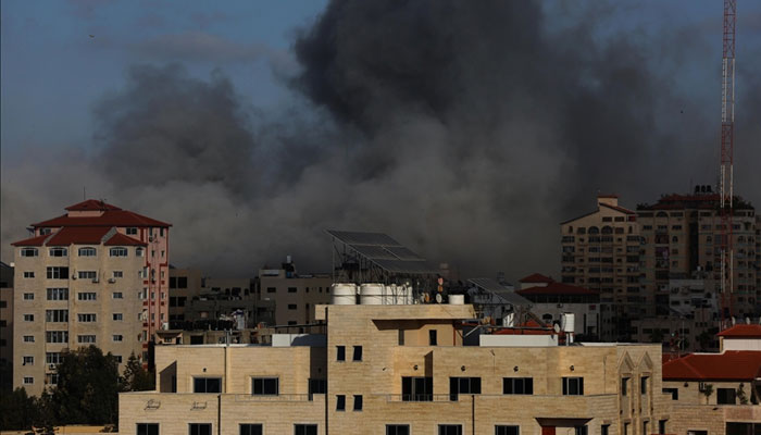 غزہ، اسرائیلی فضائیہ کا قطری ہلال احمر پر حملہ، 2 فلسطینی شہید