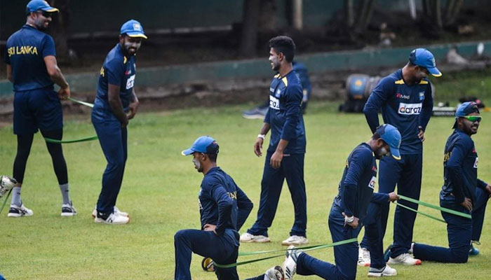 سری لنکن ٹیم کے 2 کھلاڑی اور کوچ کورونا میں مبتلا