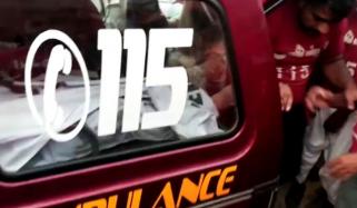 کراچی: کنٹینر کی ٹکر سے گری فیکٹری سے لاش برآمد