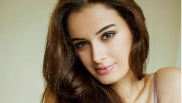 Evelyn Sharma ties the knot with Tushaan Bhindi in Australia