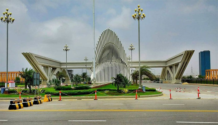 کل ایسا لگ رہا تھا کہ یہاں جنگل کا قانون ہے کوئی دیکھنےوالا نہیں، ڈیلر بحریہ ٹاون
