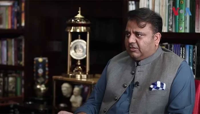 پاک انگلینڈ سیریز پاکستان میں نہیں دکھا پائیں گے، فواد چوہدری