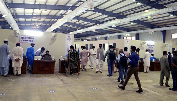 Karachi: Corona vaccination certificate issued at Expo Center
