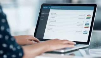 کورونا کے دوران اسکرین ٹائم بڑھنے سے نوجوان ذہنی دباؤ کا شکار ہوئے، تحقیق