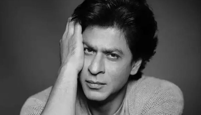 Shah Rukh Khan shares thoughts on completing nearly 3 decades in Bollywood