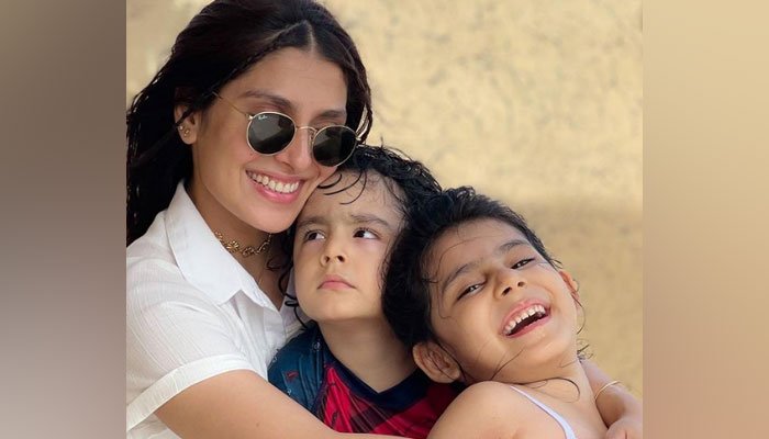 Ayeza Khan enjoys vacation time on beach, shares adorable snaps with children
