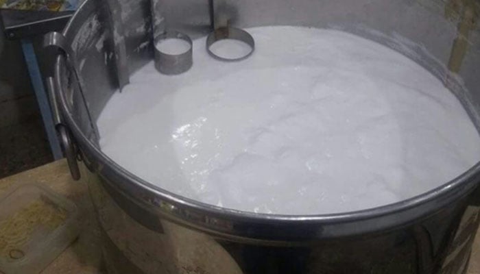 گوجرانوالہ، ملک شاپ پر چوہوں کے دودھ پینے کی ویڈیو وائرل