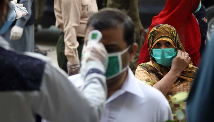 پاکستان: کورونا وائرس سے مزید 2 درجن اموات، کل ہلاکتیں 22345