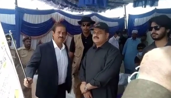 عثمان بزدار کا دورہ ڈی جی خان، 6 سرکاری افسر ہٹا دیئے - Vimarsana News