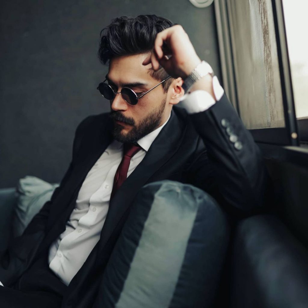 Aima Baig calls fiancé Shahbaz Shigri 'forever date' in latest portrait clicks