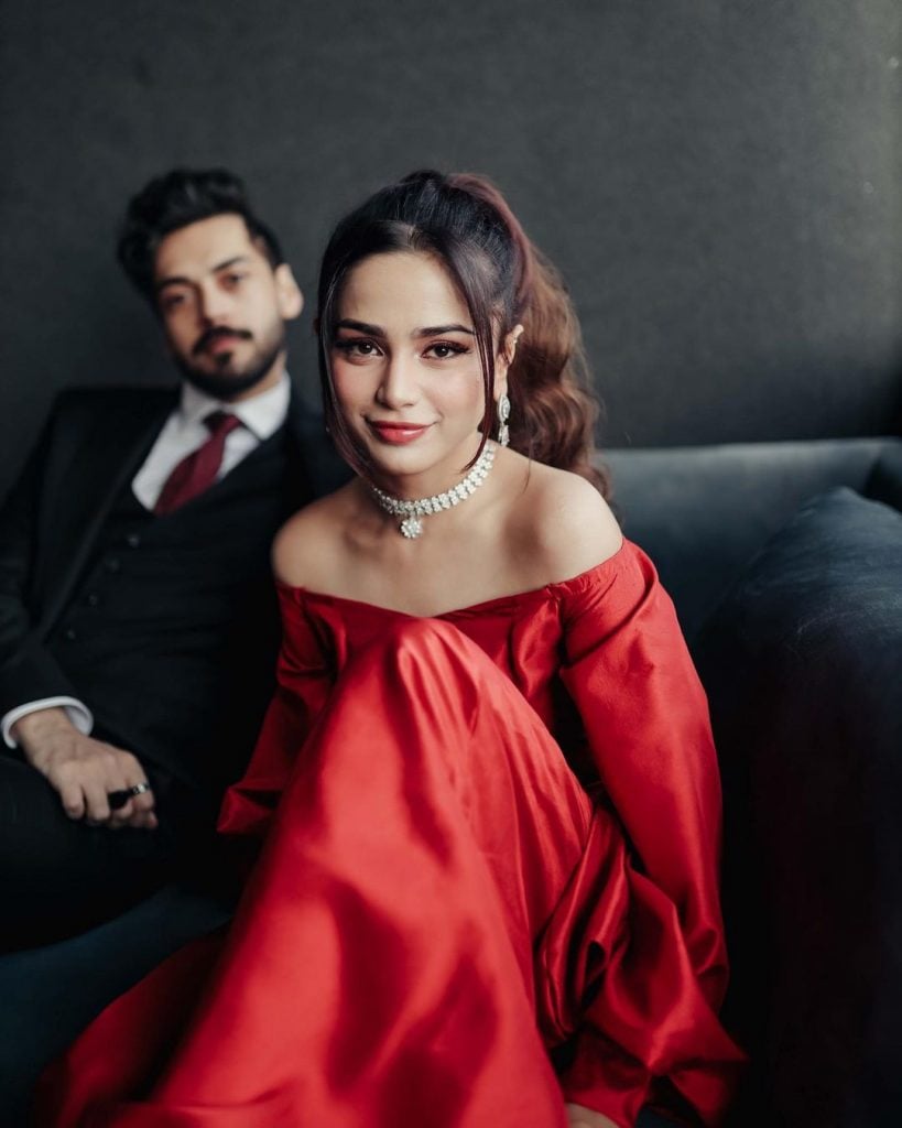 Aima Baig calls fiancé Shahbaz Shigri 'forever date' in latest portrait clicks