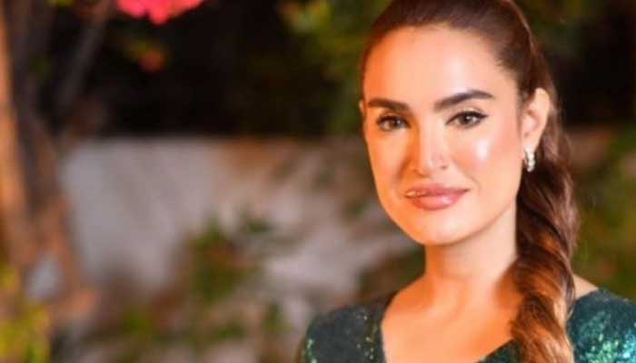 Nadia Hussain’s graceful dance performance with her daughters