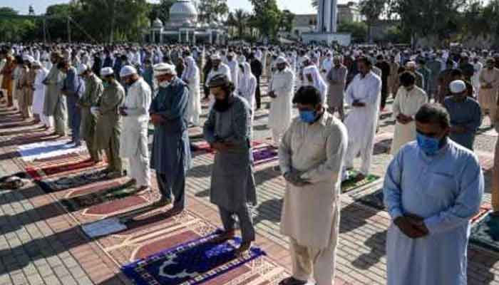 ایک جگہ مختلف اوقات میں نمازِ عید کے زیادہ اجتماعات منعقد کیئے جائیں: محکمہ داخلہ سندھ