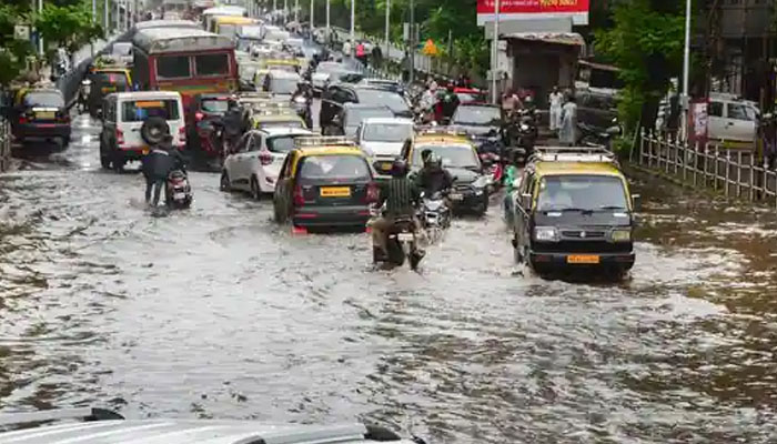 ممبئی میں مون سون بارشوں نے تباہی مچادی