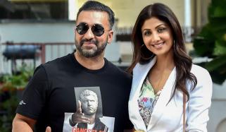 کس چیز نے راج کندرا میں دولت مند بننے کی خواہش پیدا کی؟