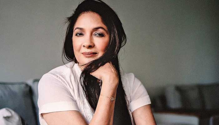 Neena Gupta dines in at Indian restaurant abroad