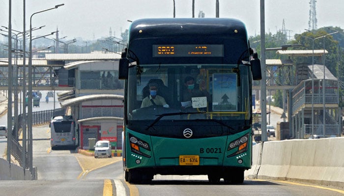 پشاور BRT، سفر کیلئے ویکسینیشن سرٹیفکیٹ کی شرط میں نرمی