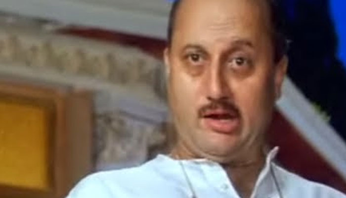 When Anupam Kher talked about having face paralysis during 'Hum Apke Hain Kon' Antakshari scene