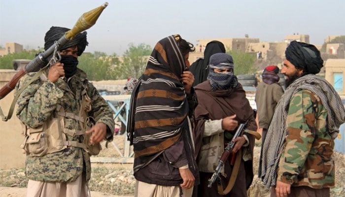 طالبان قندوز میں داخل، ہلمند میں کمانڈر ہلاک
