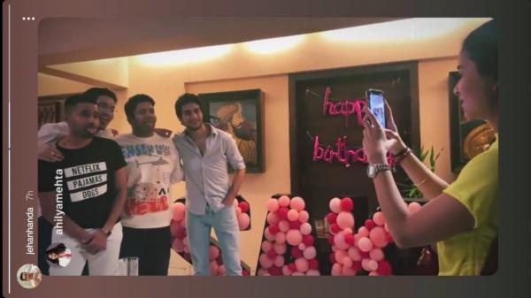 A glimpse inside Sara Ali Khan's pink themed birthday bash with club soda, and group pics