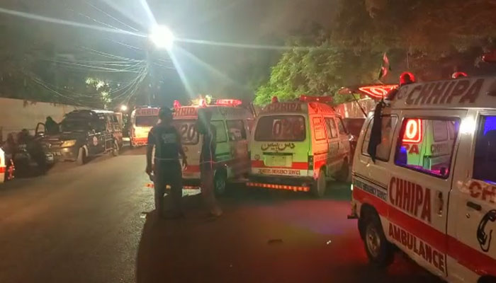 کراچی: گھر میں آتشزدگی، دھویں سے دم گھٹ کر 5 افراد جاں بحق