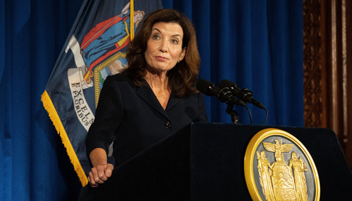 نیویارک کی پہلی خاتون گورنر عہدہ سنبھالنے کیلئے تیار