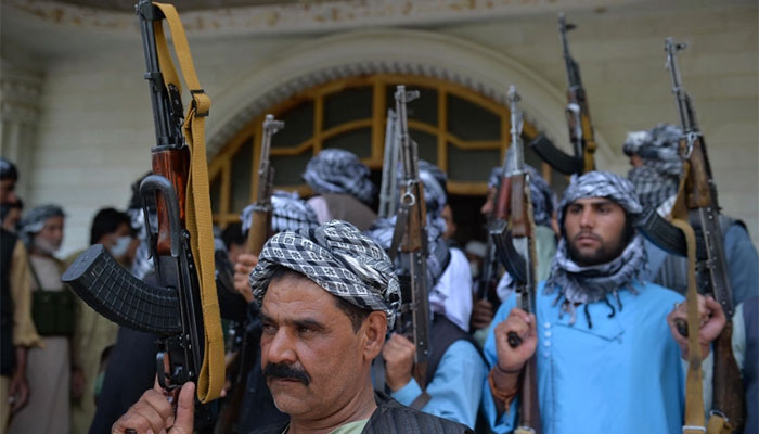 افغان صوبے ہرات میں جنگجو کمانڈر تور اسماعیل خان نے ہتھیار ڈال دیے، طالبان