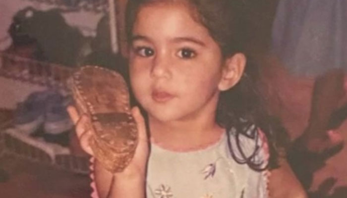 When baby Sarah Ali Khan dubbed her shoe a cell phone: See Photo