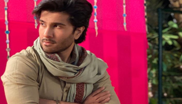 Feroze Khan thanks fans for love as he reaches 5 million followers on Instagram