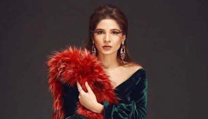 Ayesha Omer’s latest Independence Day Outfit sparks criticism