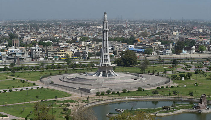 گریٹر اقبال پارک میں 13، 14 اگست کی درمیانی رات بھی تشدد و توڑ پھوڑ کے واقعات ہوئے