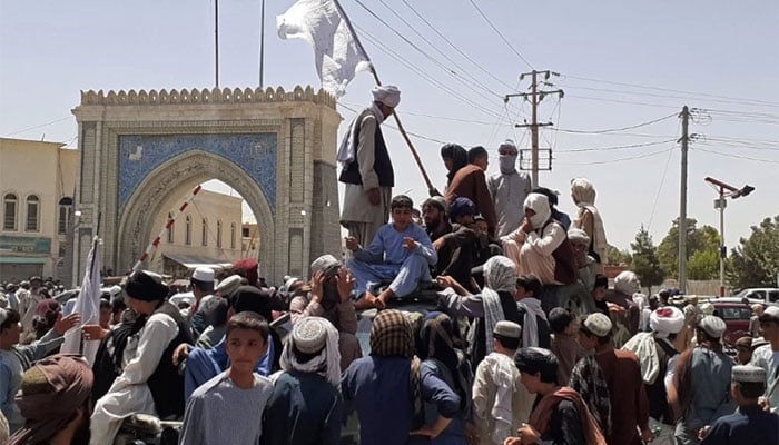 طالبان کی افغان شہریوں کو ملک نہ چھوڑنے کی تلقین