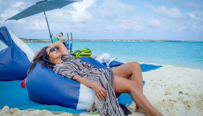 Priyanka Chopra-Jonas enjoys beach time, shares glimpse of her Sunday 