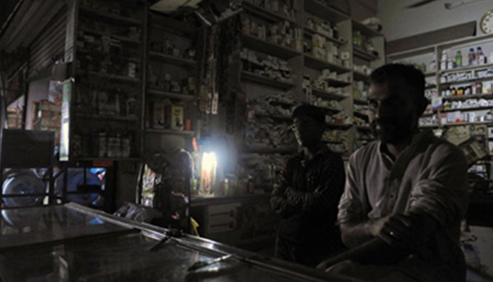 کے الیکٹرک کے 1400 فیڈرز ٹرپ، کراچی کا 80 فیصد علاقہ بجلی سے محروم