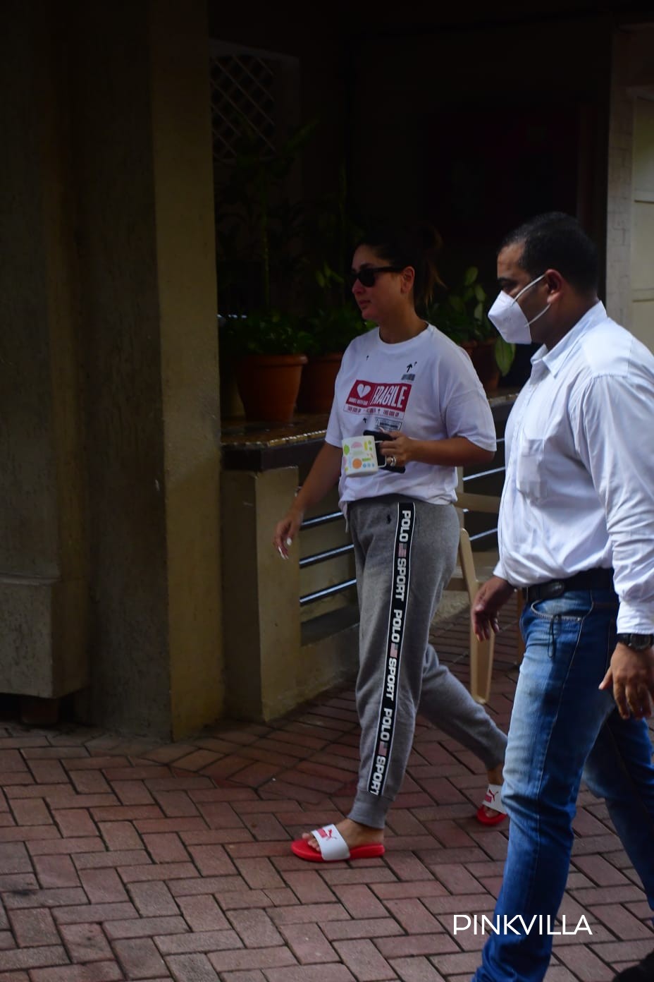 Kareena Kapoor papped as she takes to streets casually with coffee