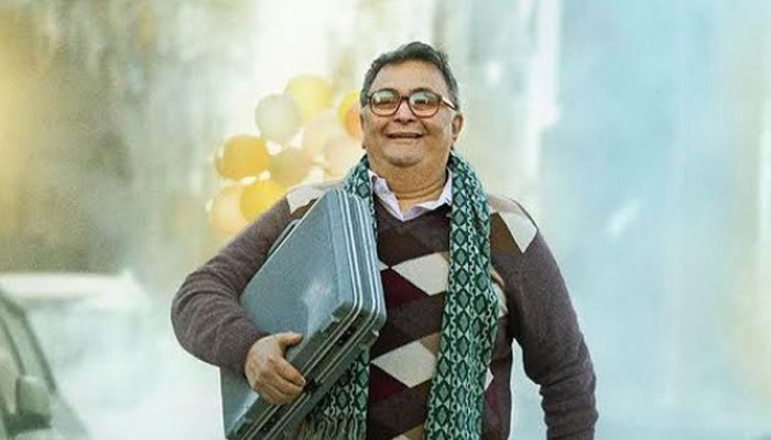 Rishi Kapoor's final film 'Sharmaji Namkeen' poster out today: See Photo