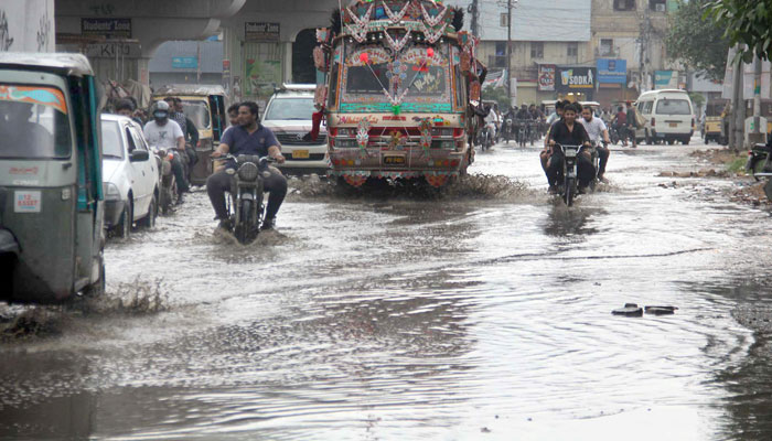کراچی: بارش کا سلسلہ آج شام تک جاری رہنے کا امکان