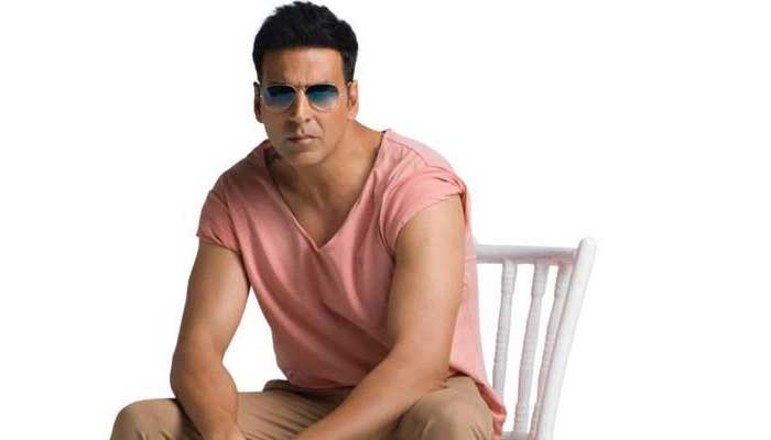 Akshay Kumar arrives in Mumbai to attend to ailing mother 