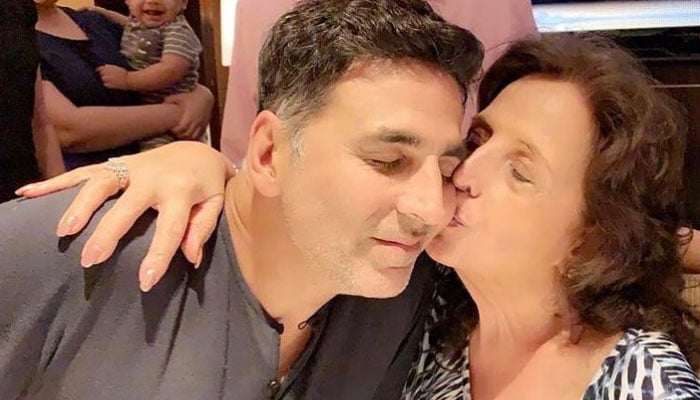 Akshay Kumar misses mother on his birthday: 'Would have never liked it this way'