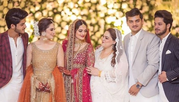 Aiman Khan pens heartfelt tribute for late father after Minal Khan's wedding